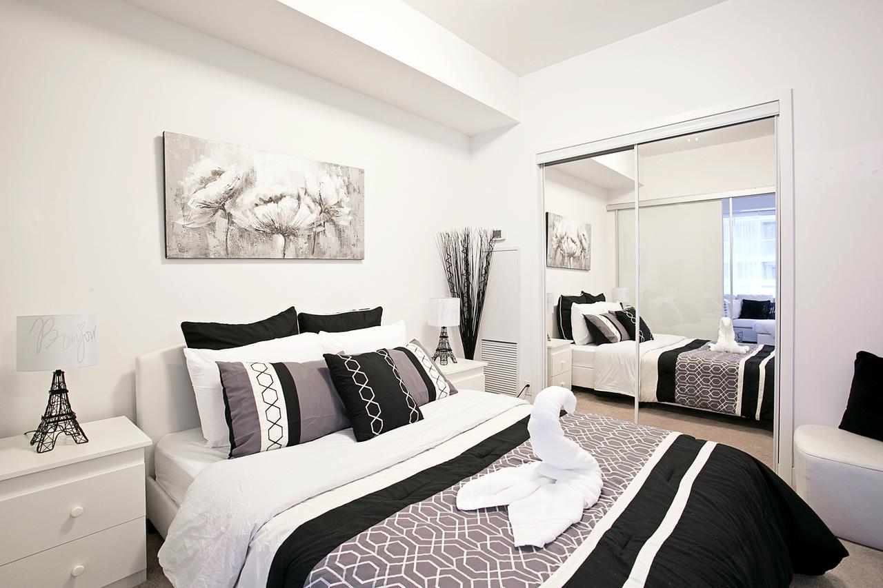 Royal - Upscale Downtown *