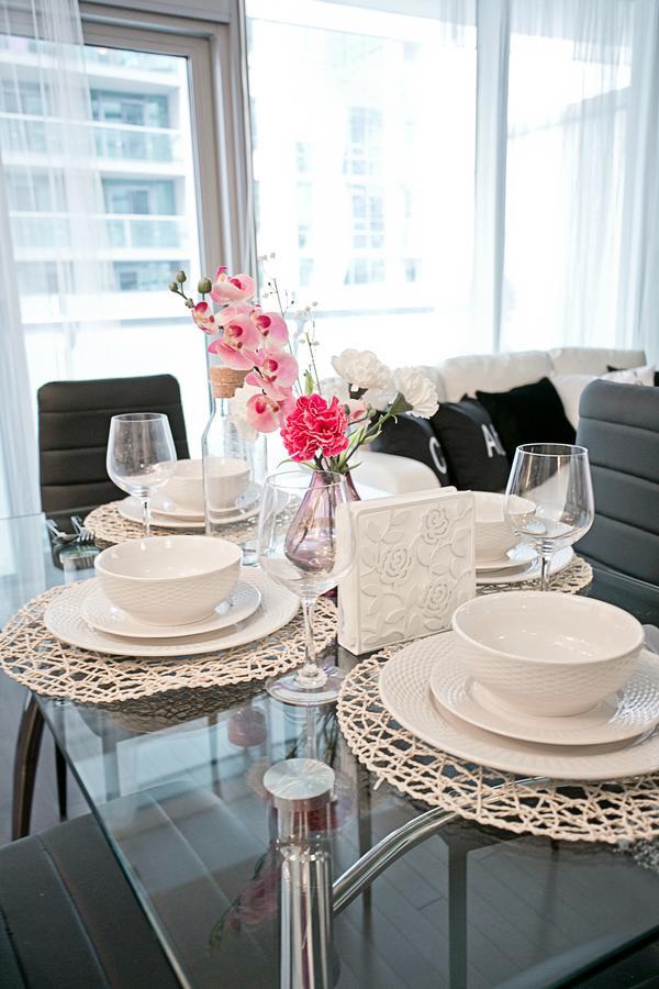 Royal - Upscale Downtown *