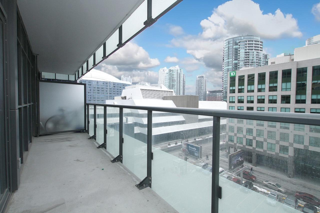 Apartment Napa Furnished At Cn Tower & Maple Leaf Square *