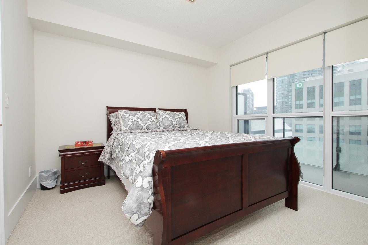 Apartment Napa Furnished At Cn Tower & Maple Leaf Square