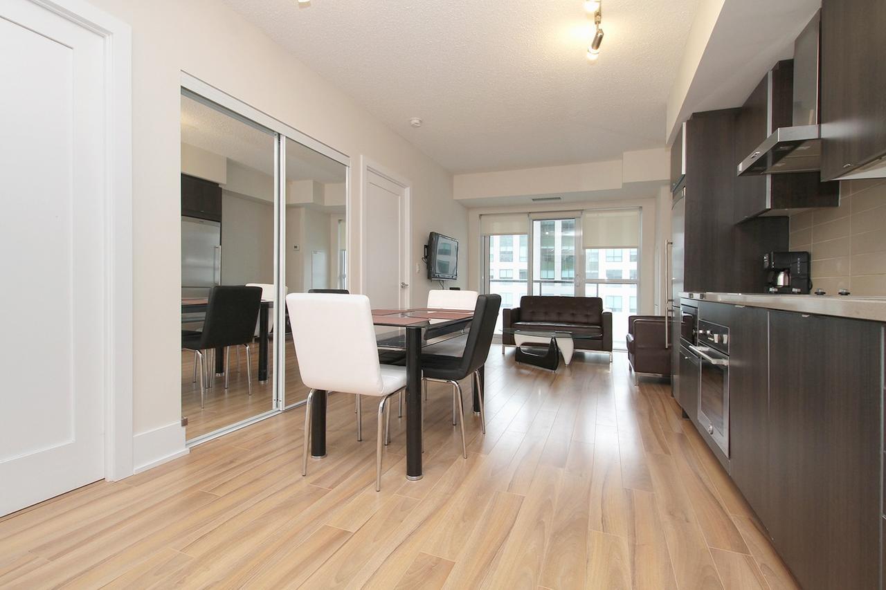 Napa Furnished At Cn Tower & Maple Leaf Square Apartment Toronto