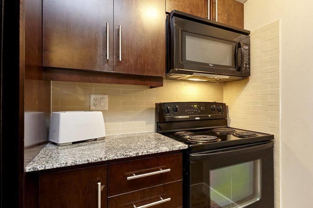Atlas 270 Wellington Apartment Toronto