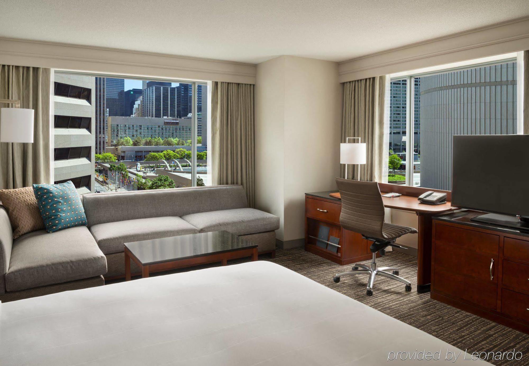Marriott Downtown At Cf Eaton Centre Hotel Toronto