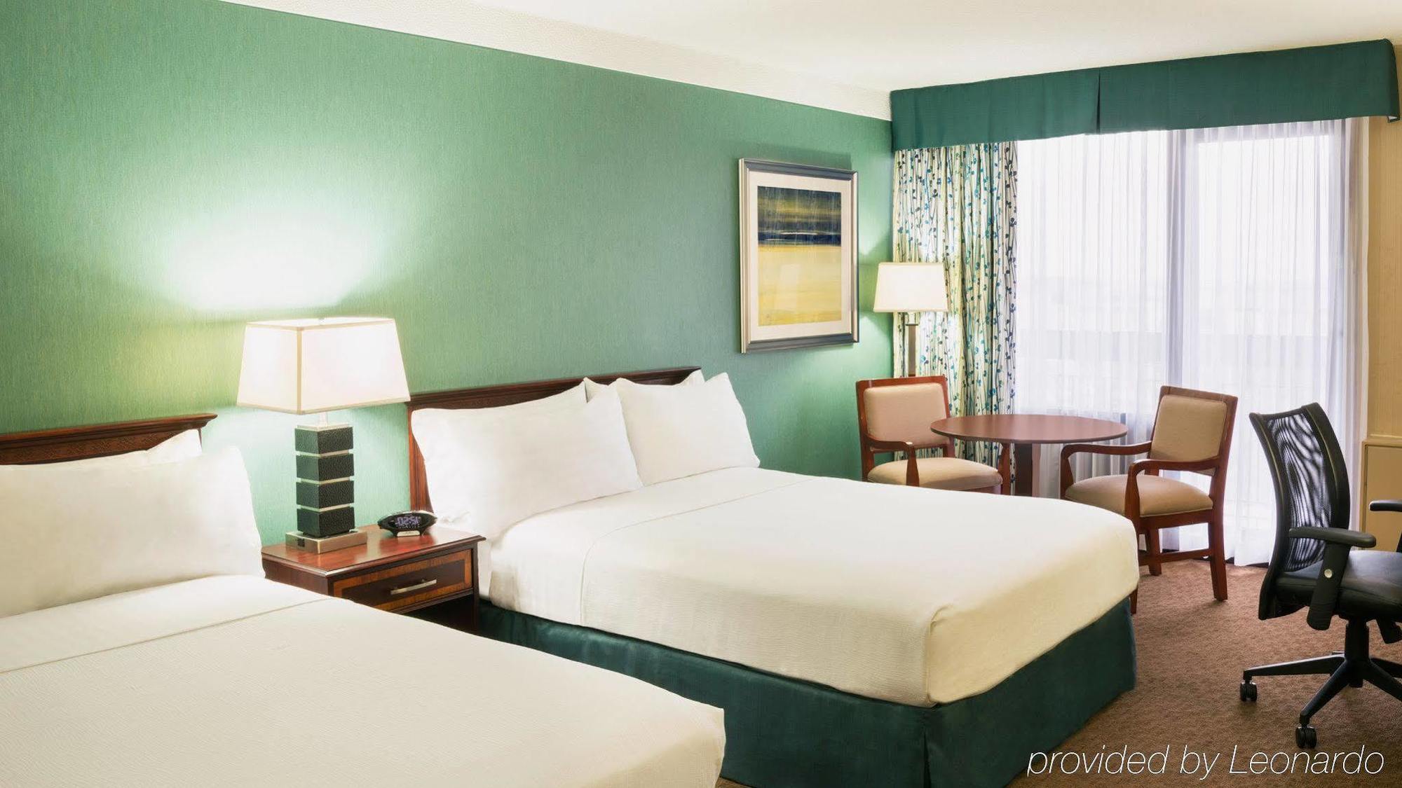 Hotel - Yorkdale 3*