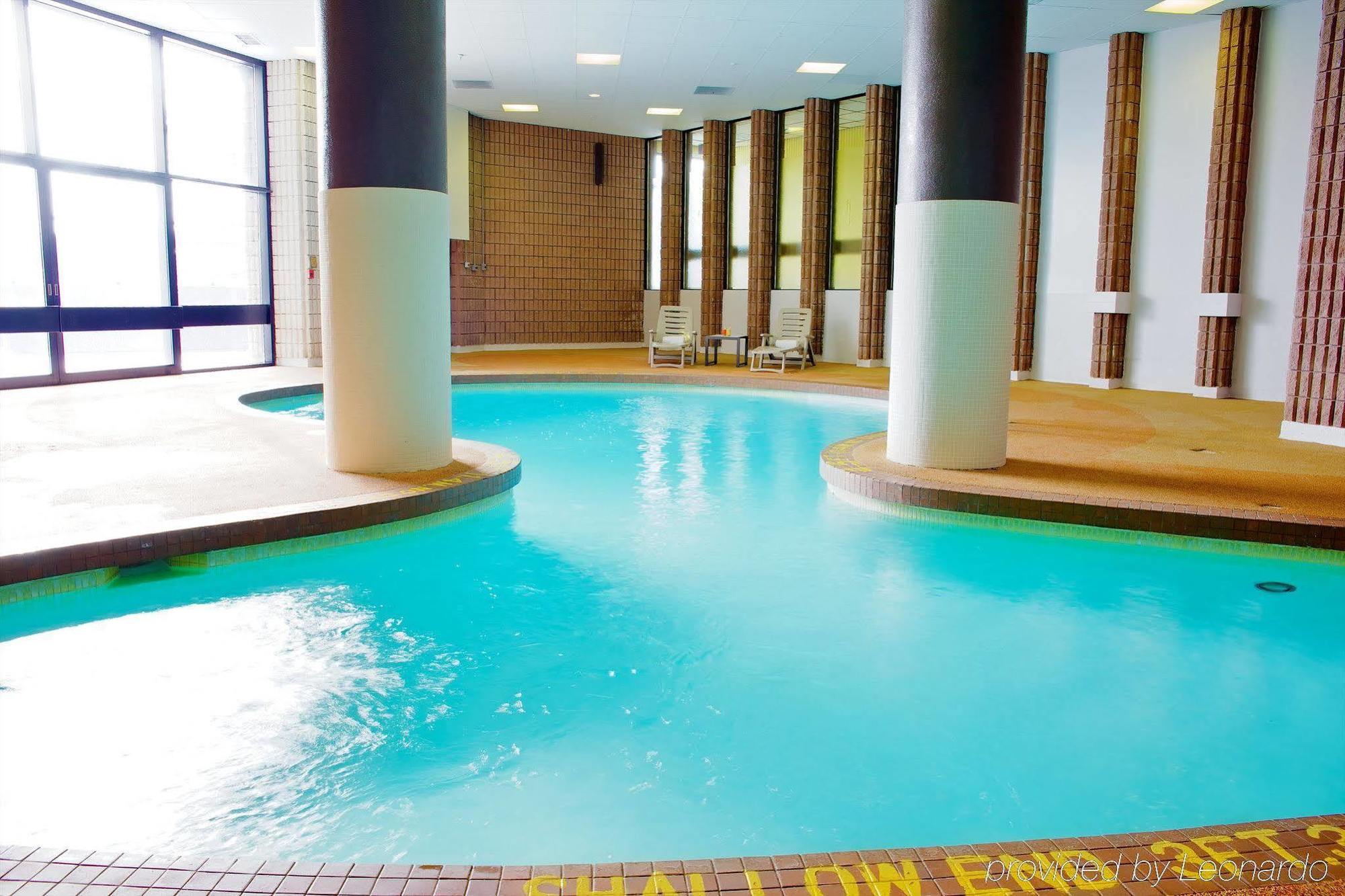 Hotel Radisson East 3*