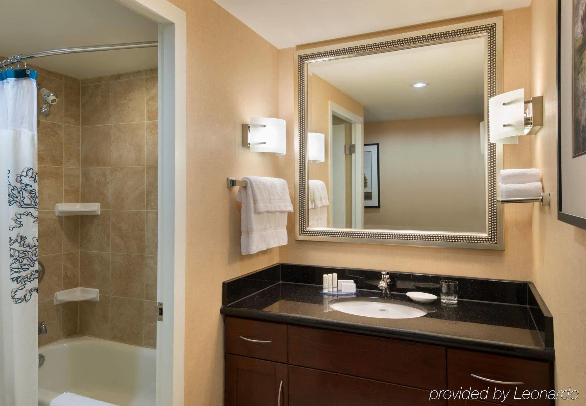 By Marriott Downtown / Entertainment District Hotel