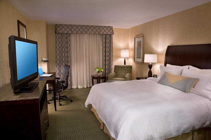 Hotel Revery Downtown, Curio Collection By Hilton