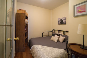 Applewood - 2 Bdrm King West Hotel