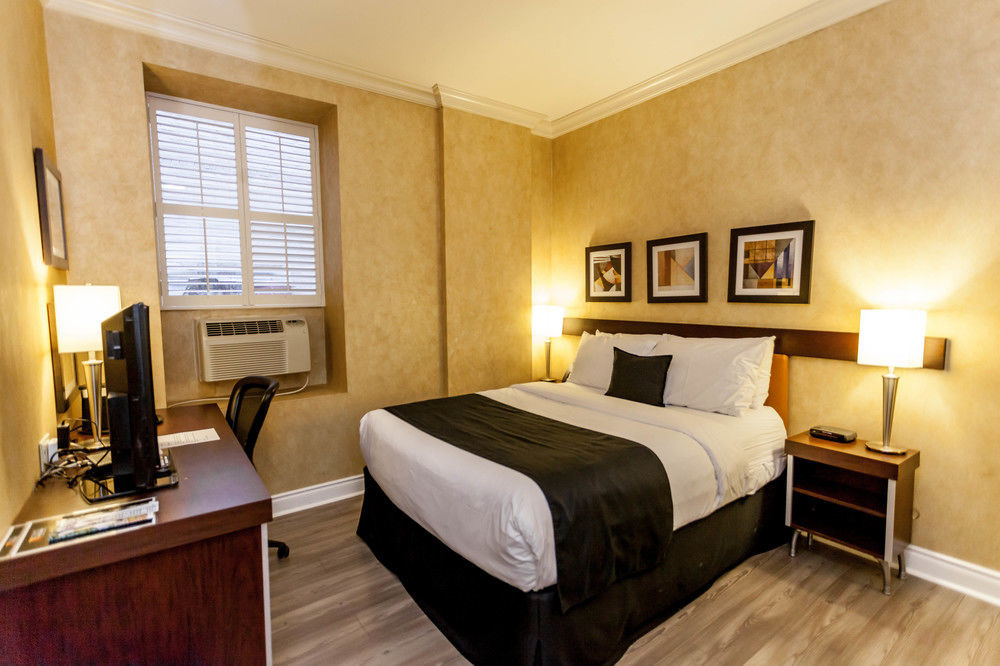 Victoria 3* Toronto