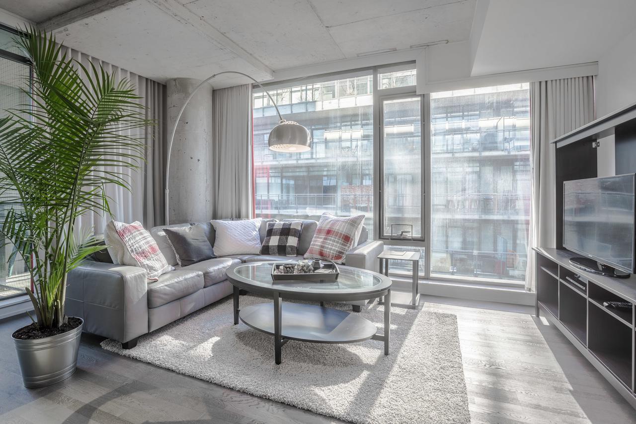 Noel Suites - Fashion District * Toronto