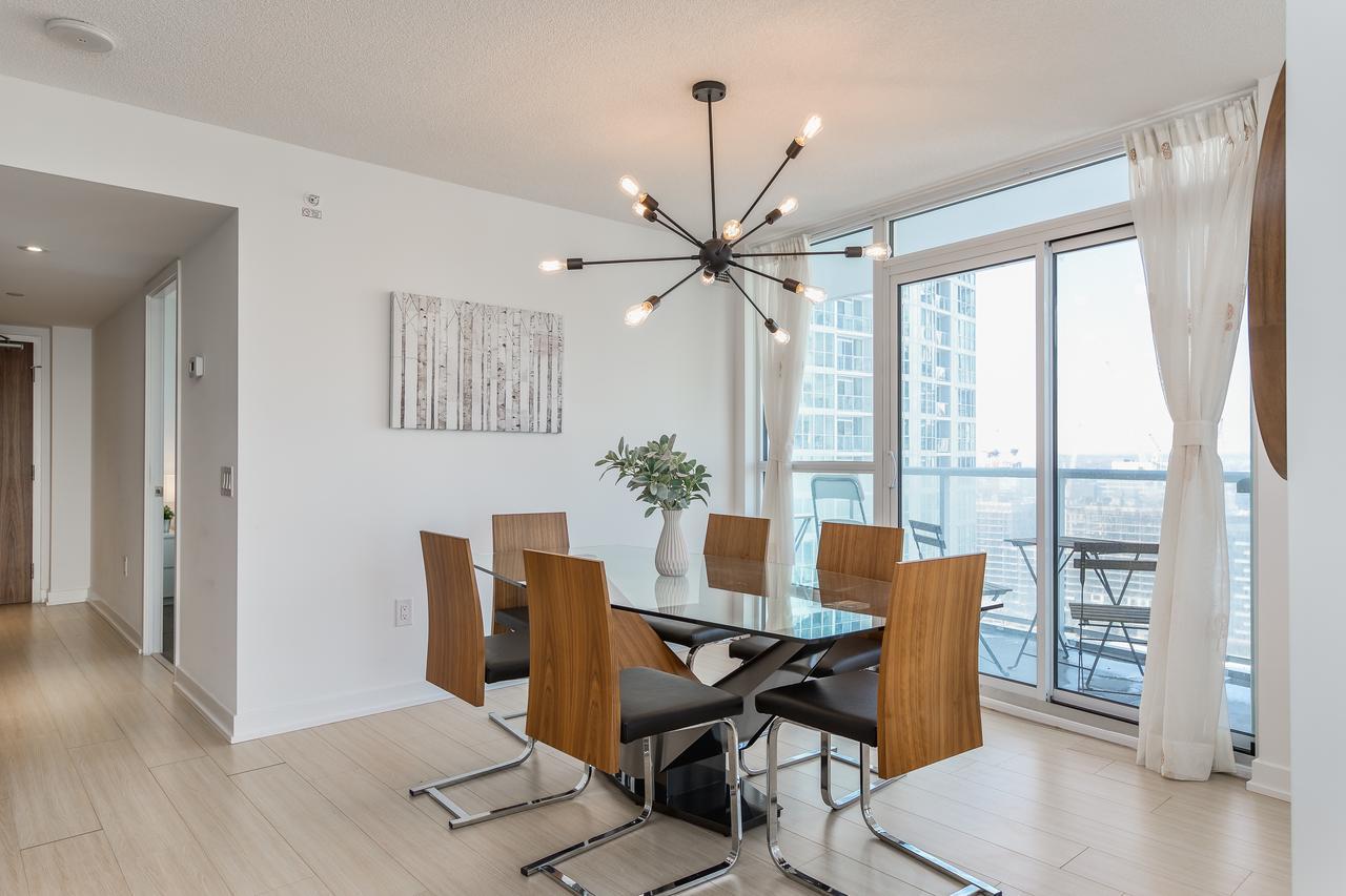 Premium 2-bedroom With Cn Tower & Views Apartment
