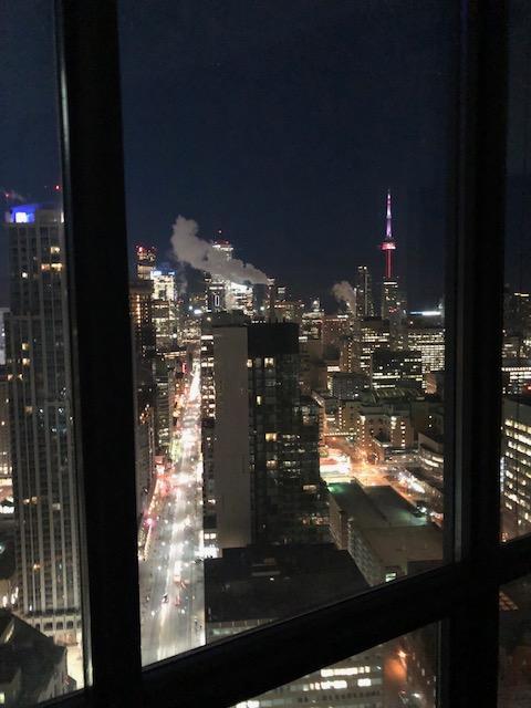 Cn Tower View - Furnished Apartmnets At Bay Street Toronto