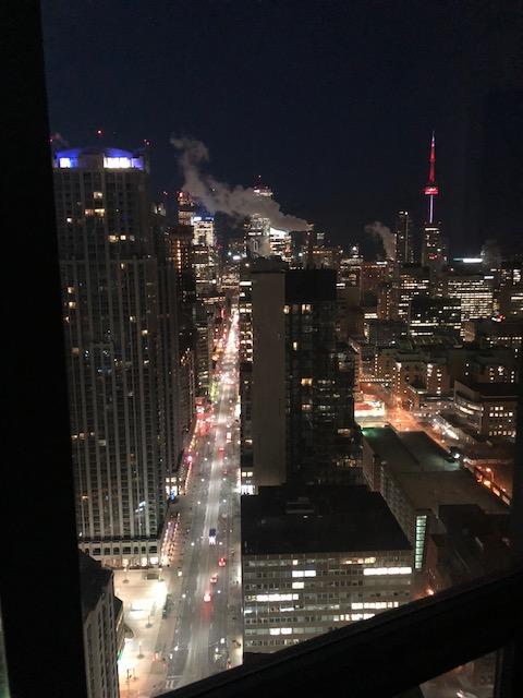Cn Tower View - Furnished Apartmnets At Bay Street * Toronto