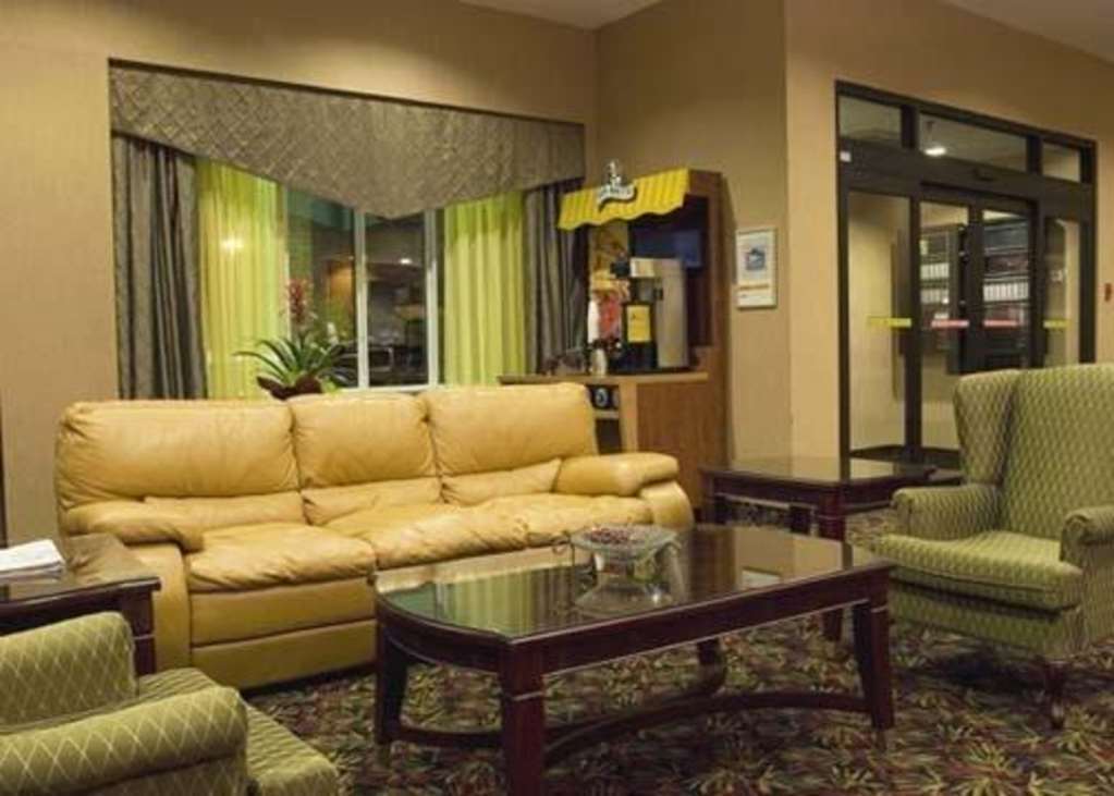Hotel Four Points By Sheraton Airport East 3*