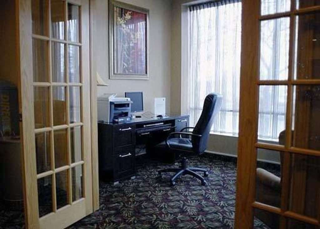 Four Points By Sheraton Airport East