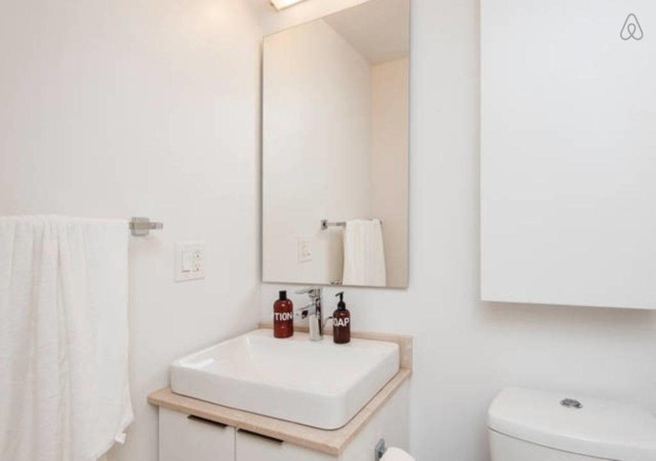 Apartment Eg Suites - York St Condos Cn Tower Toronto