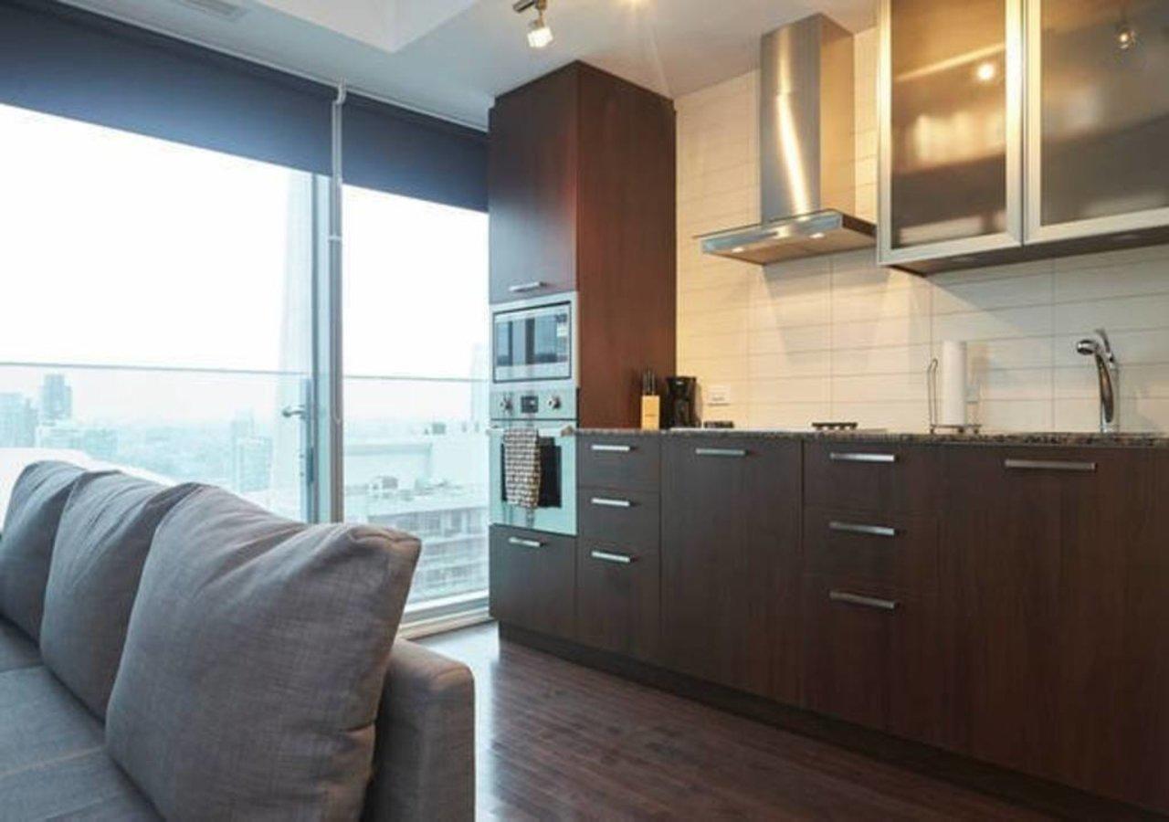 Apartment Eg Suites - York St Condos Cn Tower