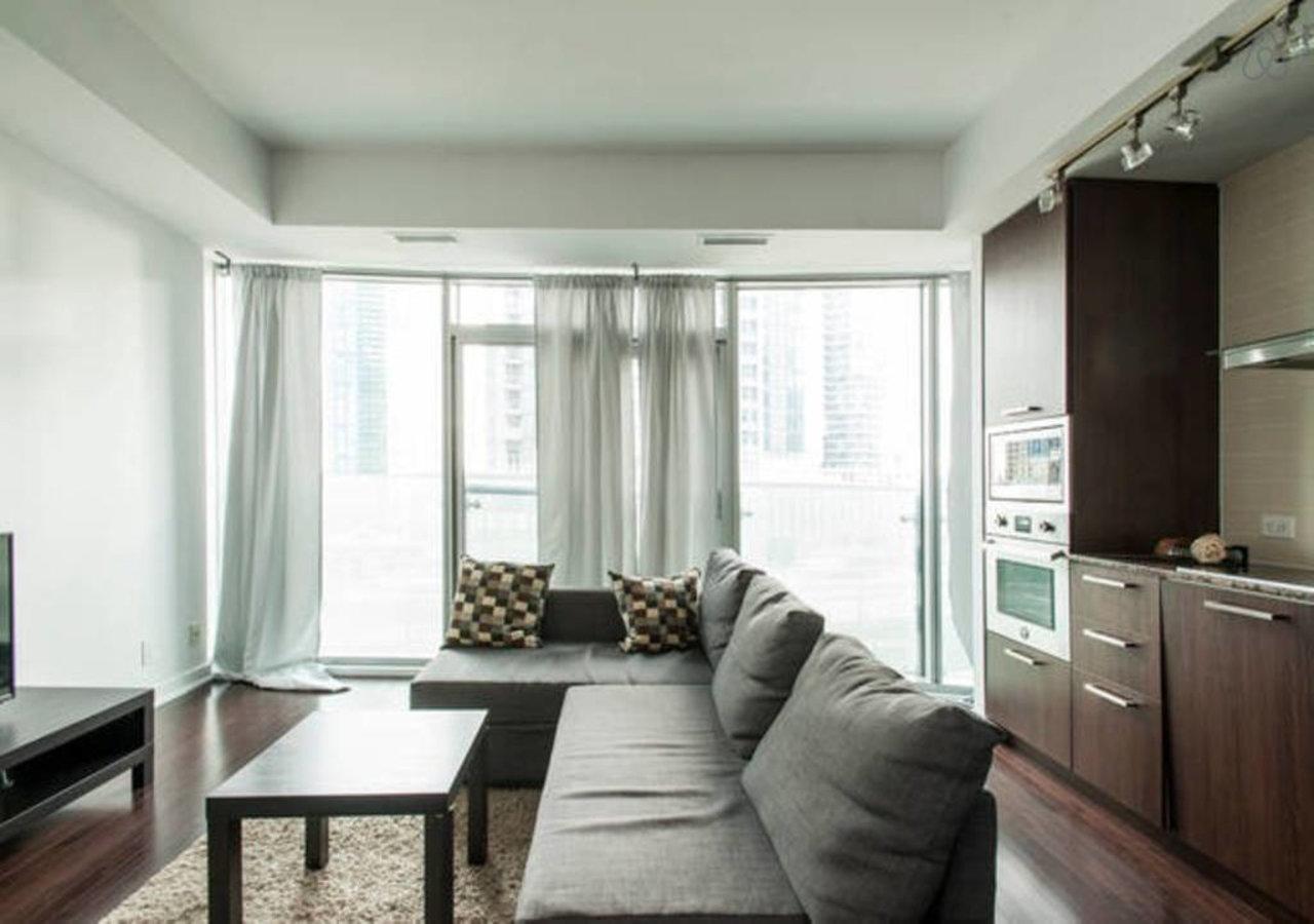 Eg Suites - York St Condos Cn Tower Apartment *