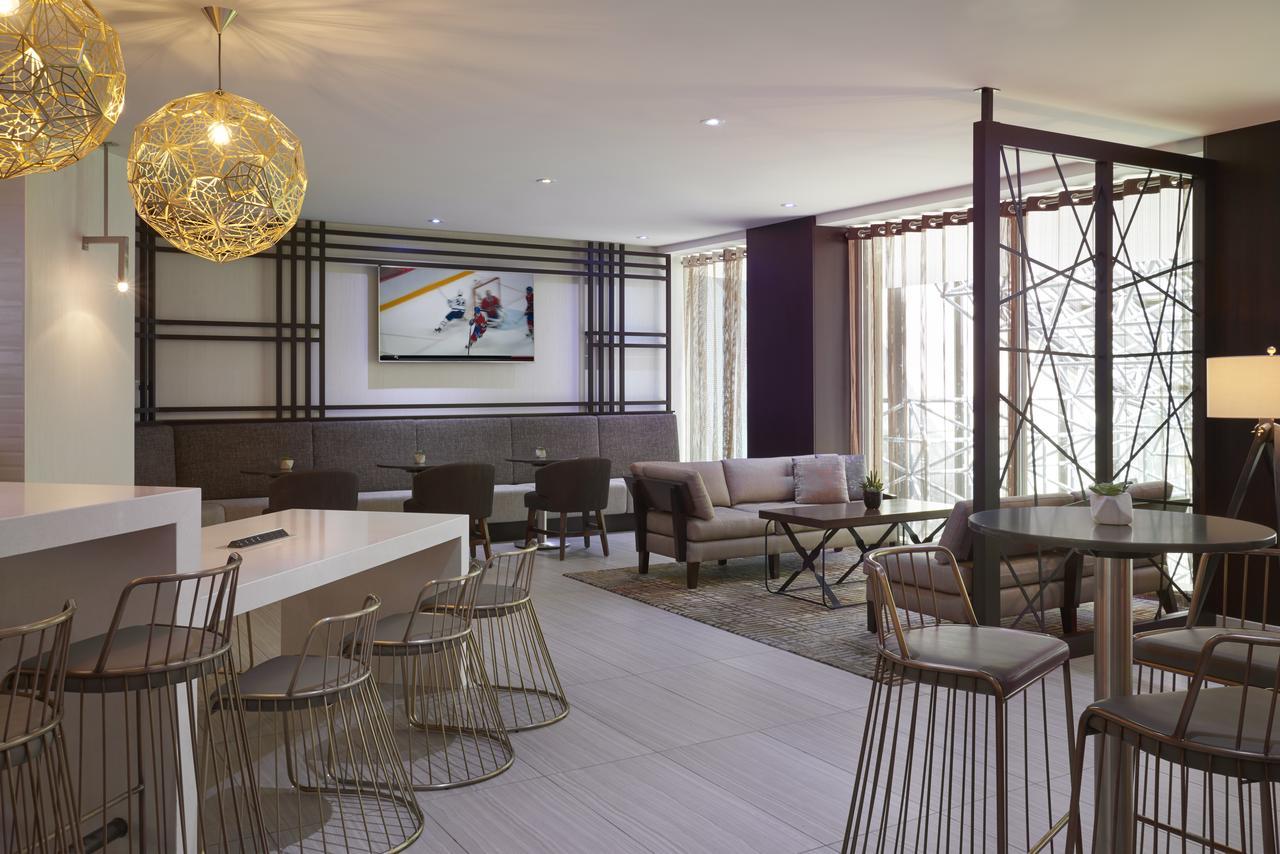 Airport Marriott Hotel 4*