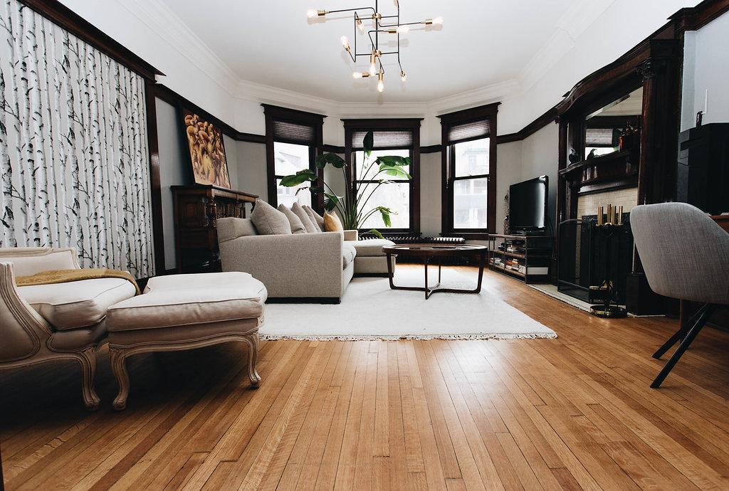 Apartment Grand On Palmerston Blvd.