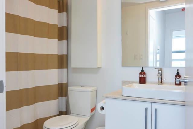 Condo Downtown, Cn Tower, Financial District Toronto