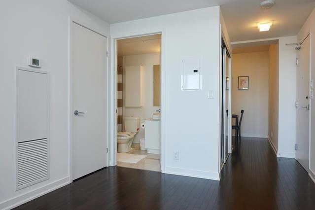 Apartment Condo Downtown, Cn Tower, Financial District *