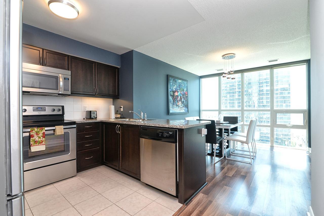 Napa Furnished At Cn Tower & Maple Leaf Square *