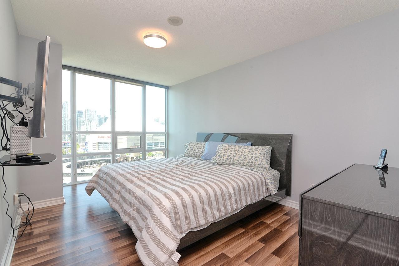 Apartment Napa Furnished At Cn Tower & Maple Leaf Square Toronto