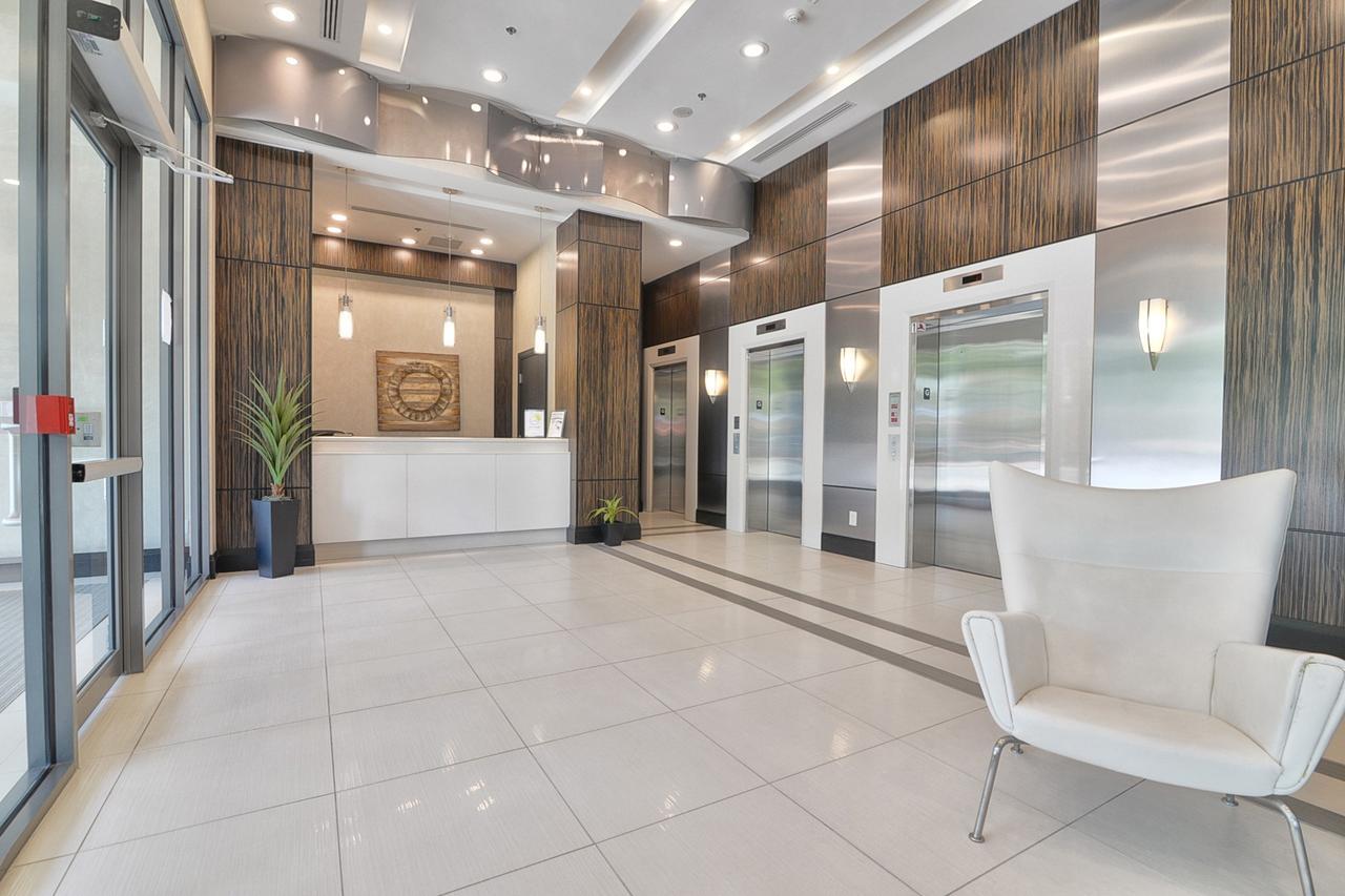 Apartment Napa Furnished At Cn Tower & Maple Leaf Square Toronto