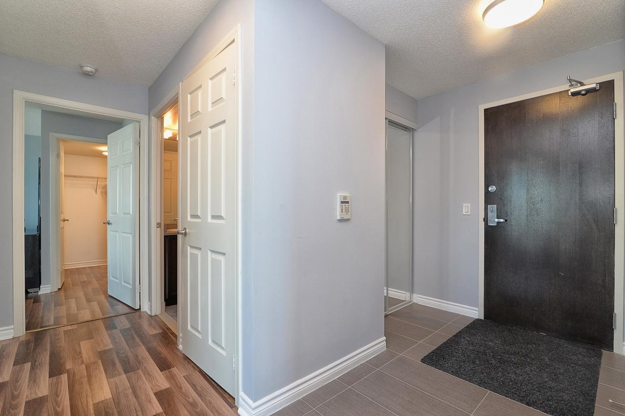 Napa Furnished At Cn Tower & Maple Leaf Square Apartment *