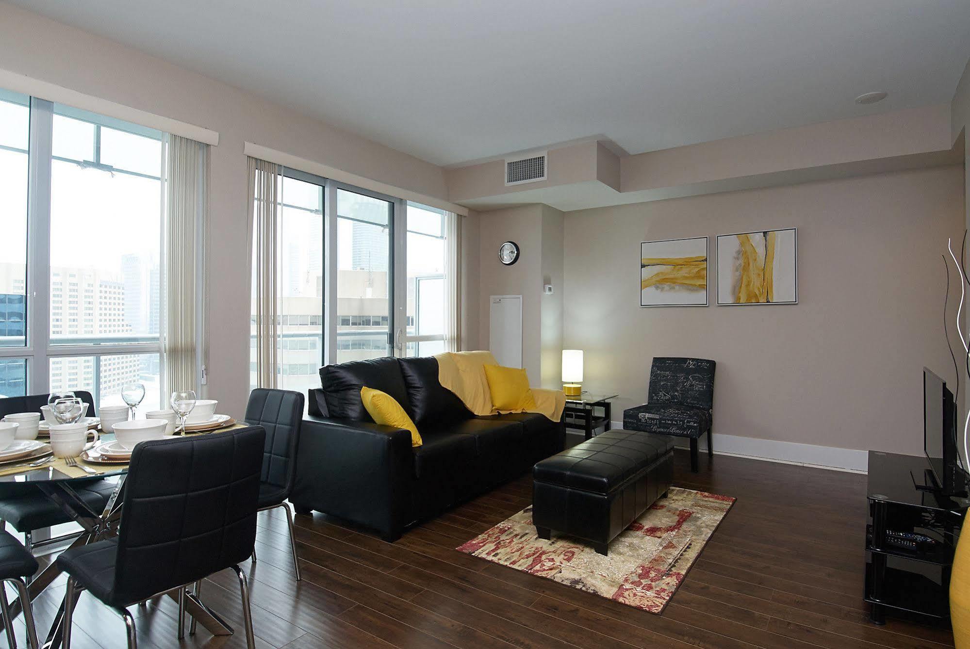 Apartment Whitehall - Front Street West *