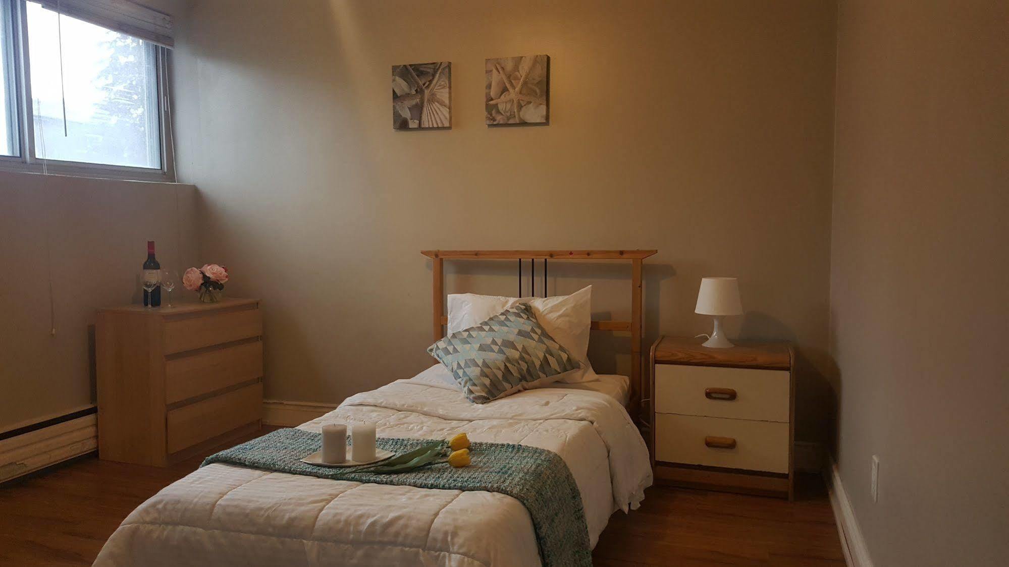 Kashaneh - 25 Greenview 3* Toronto