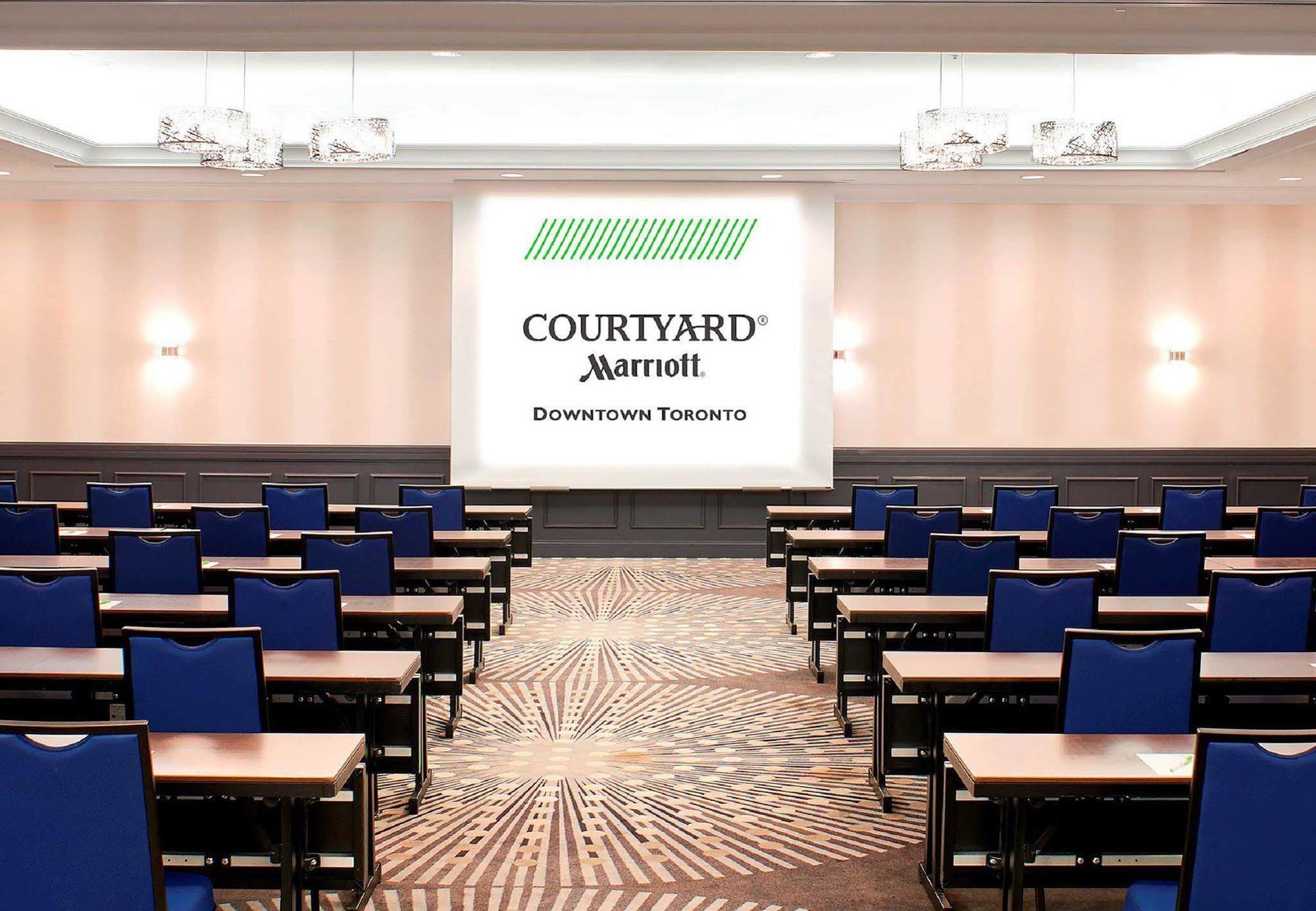 Courtyard By Marriott Downtown Toronto