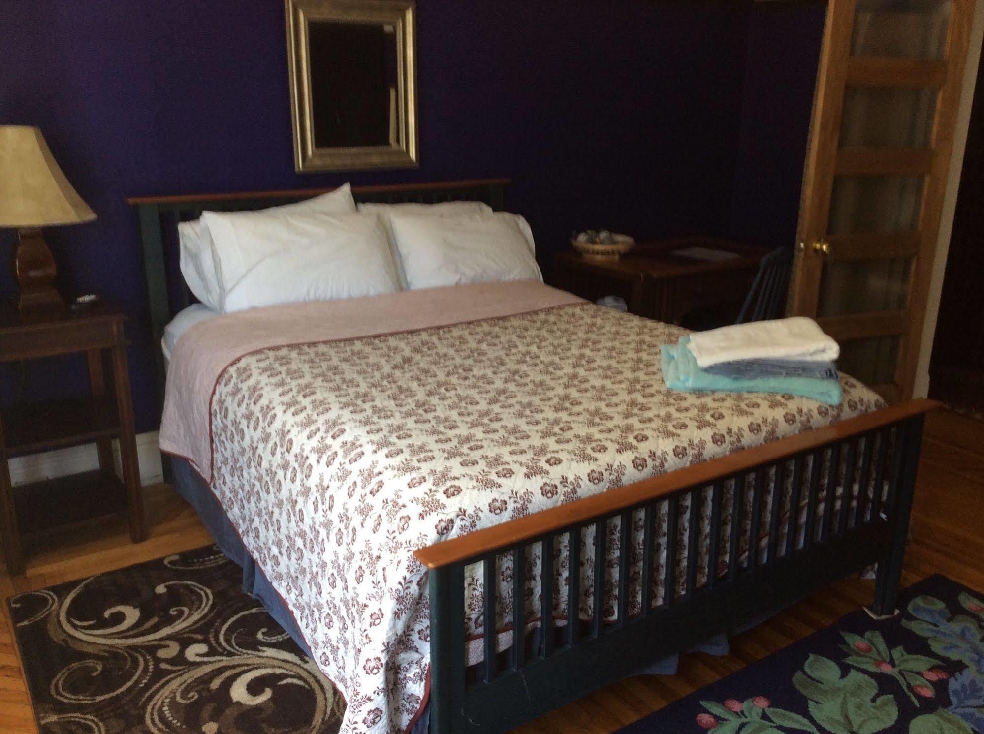 Bed & Breakfast Elliott House