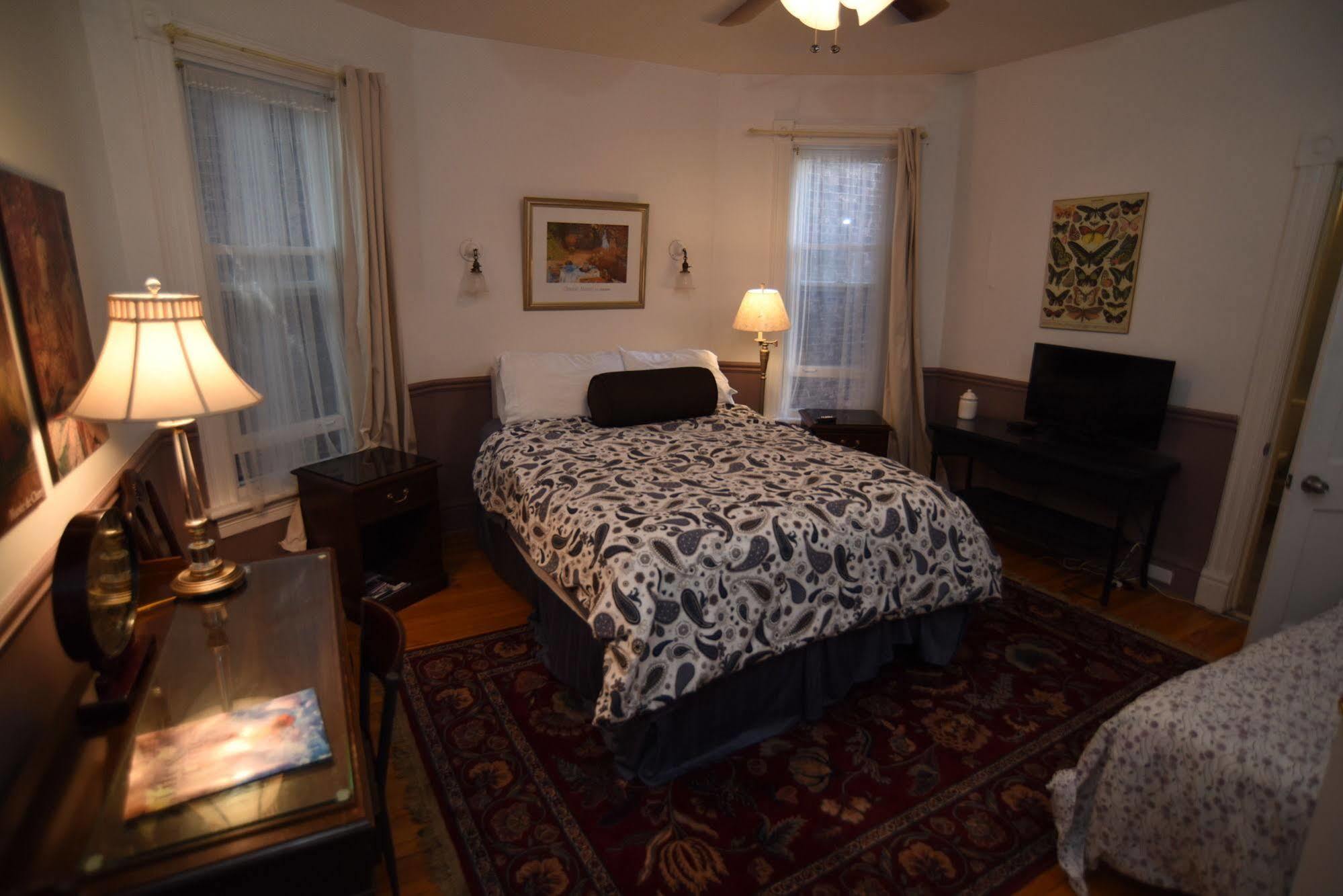 Bed & Breakfast Elliott House