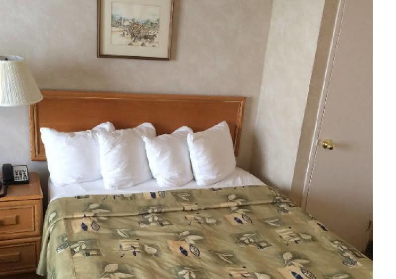 Four Points By Sheraton Airport East