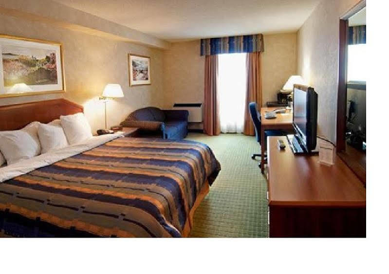 Four Points By Sheraton Airport East Hotel Toronto