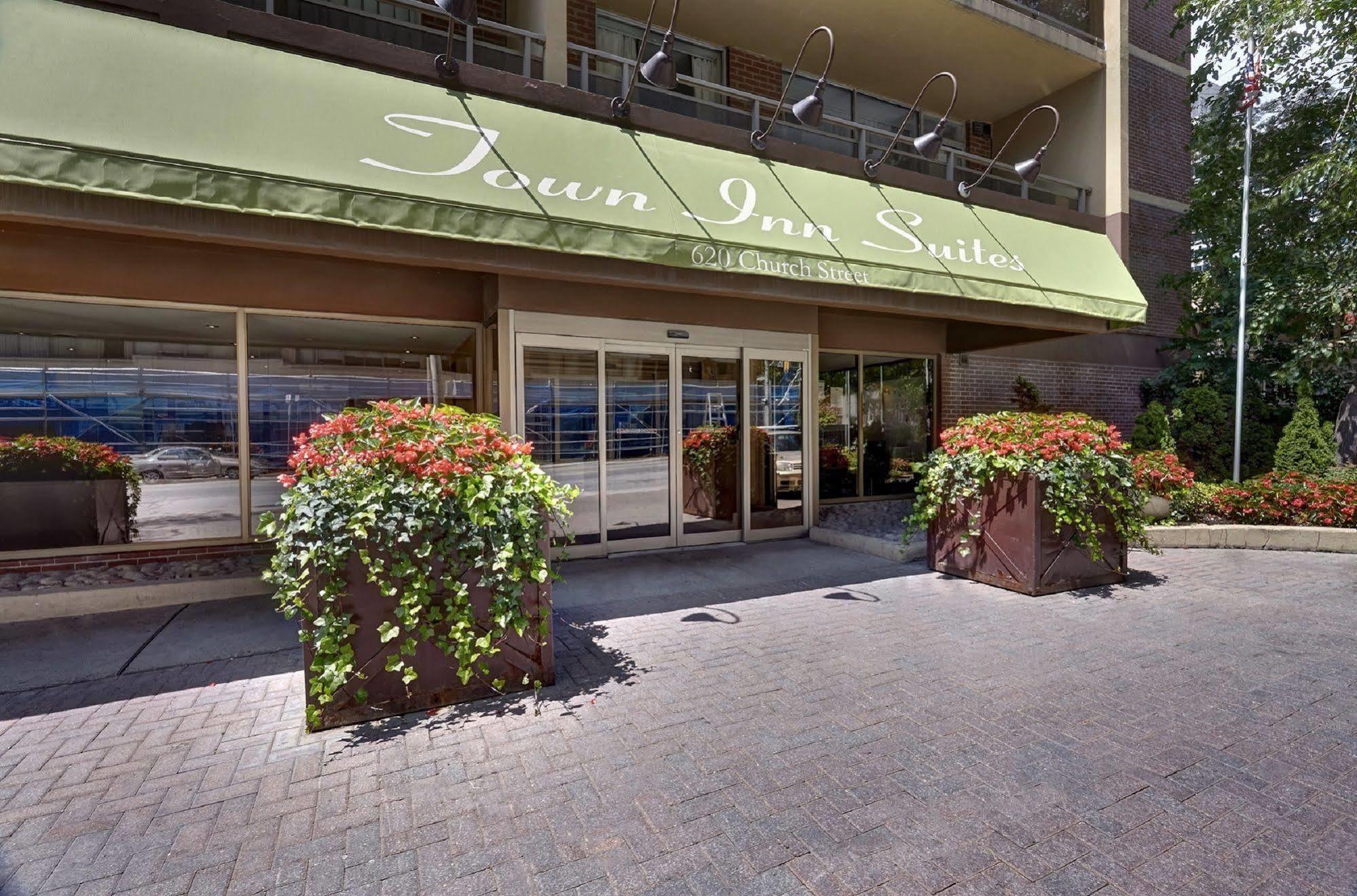 Town Hotel Toronto