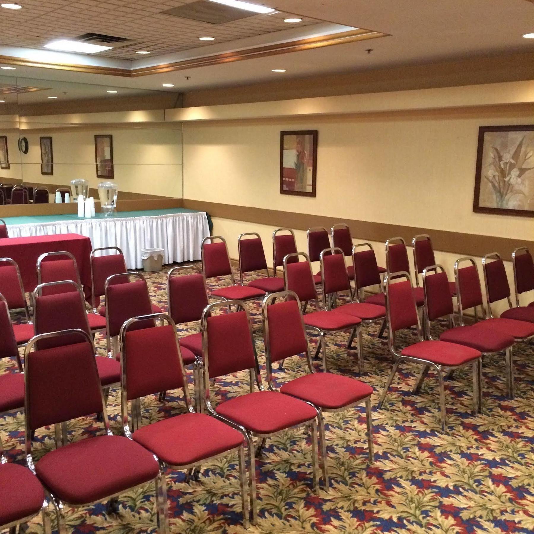 Four Points By Sheraton Airport East 3*
