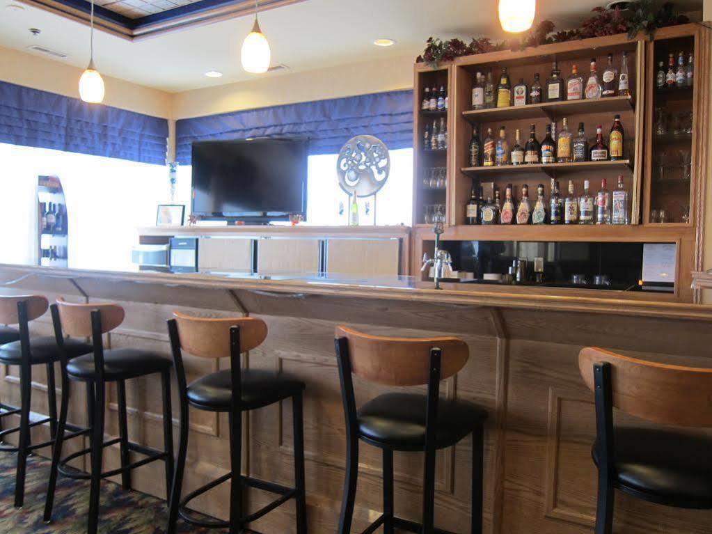 Four Points By Sheraton Airport East 3*