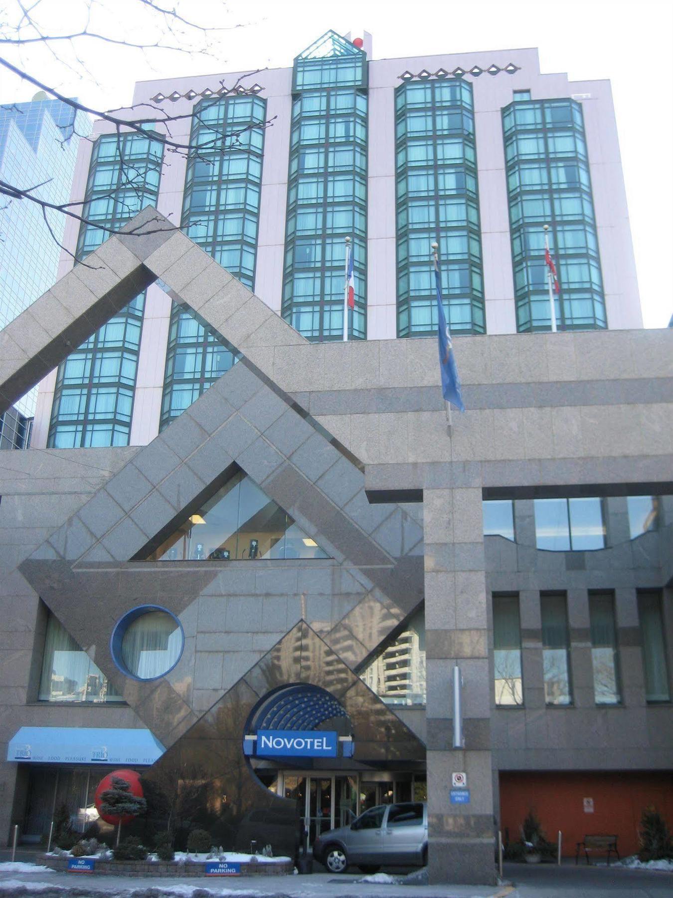 Novotel North York Hotel