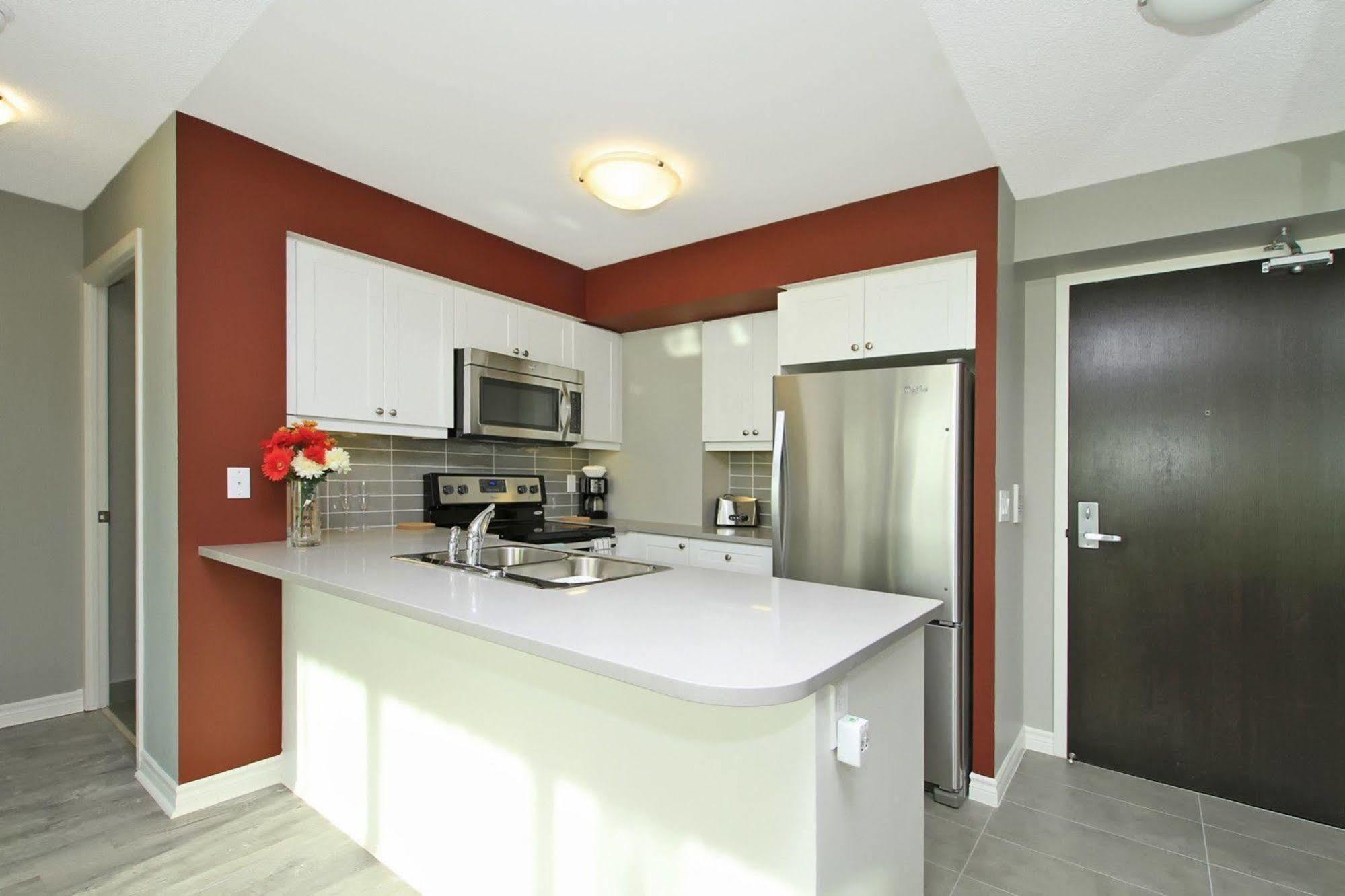 Apartment Napa Furnished At Cn Tower & Maple Leaf Square *