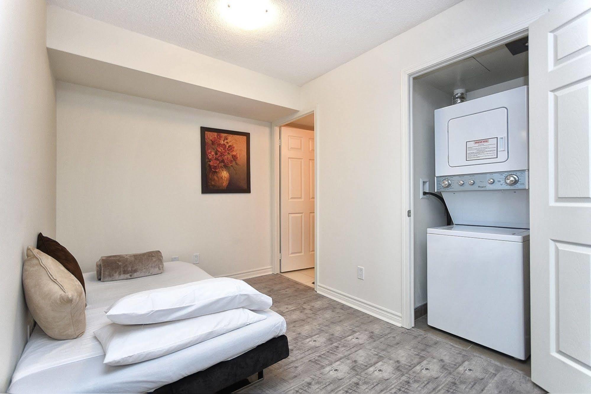 Napa Furnished At Cn Tower & Maple Leaf Square