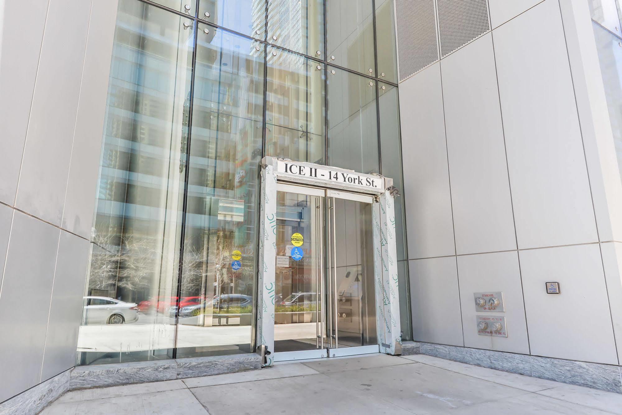 Atlantis Furnished - York Street 4* Toronto