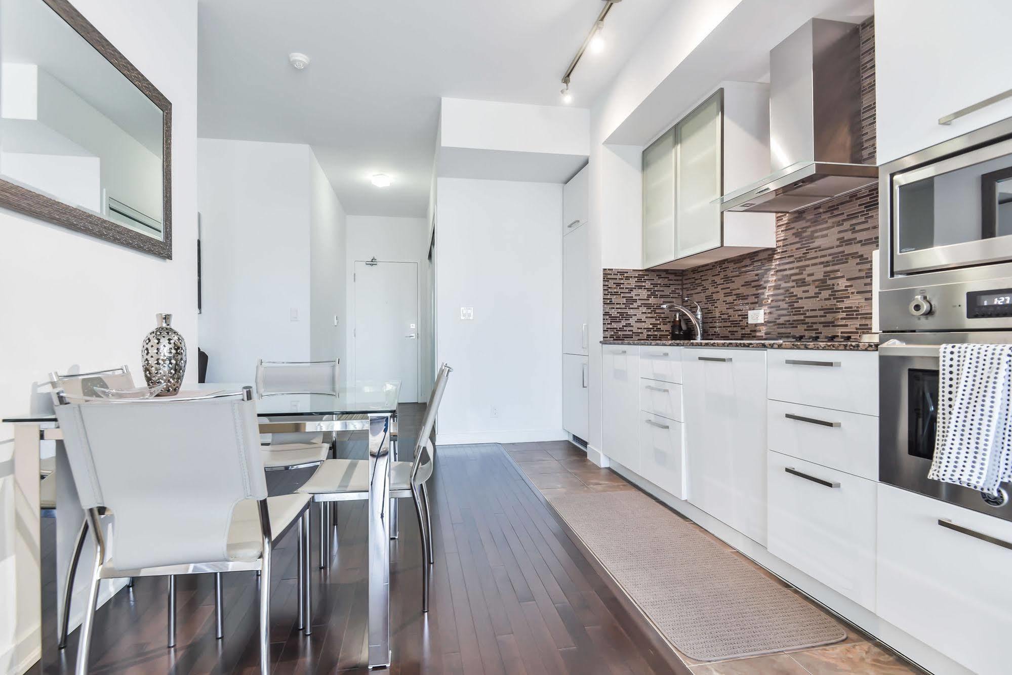 Atlantis Furnished - York Street 4* Toronto