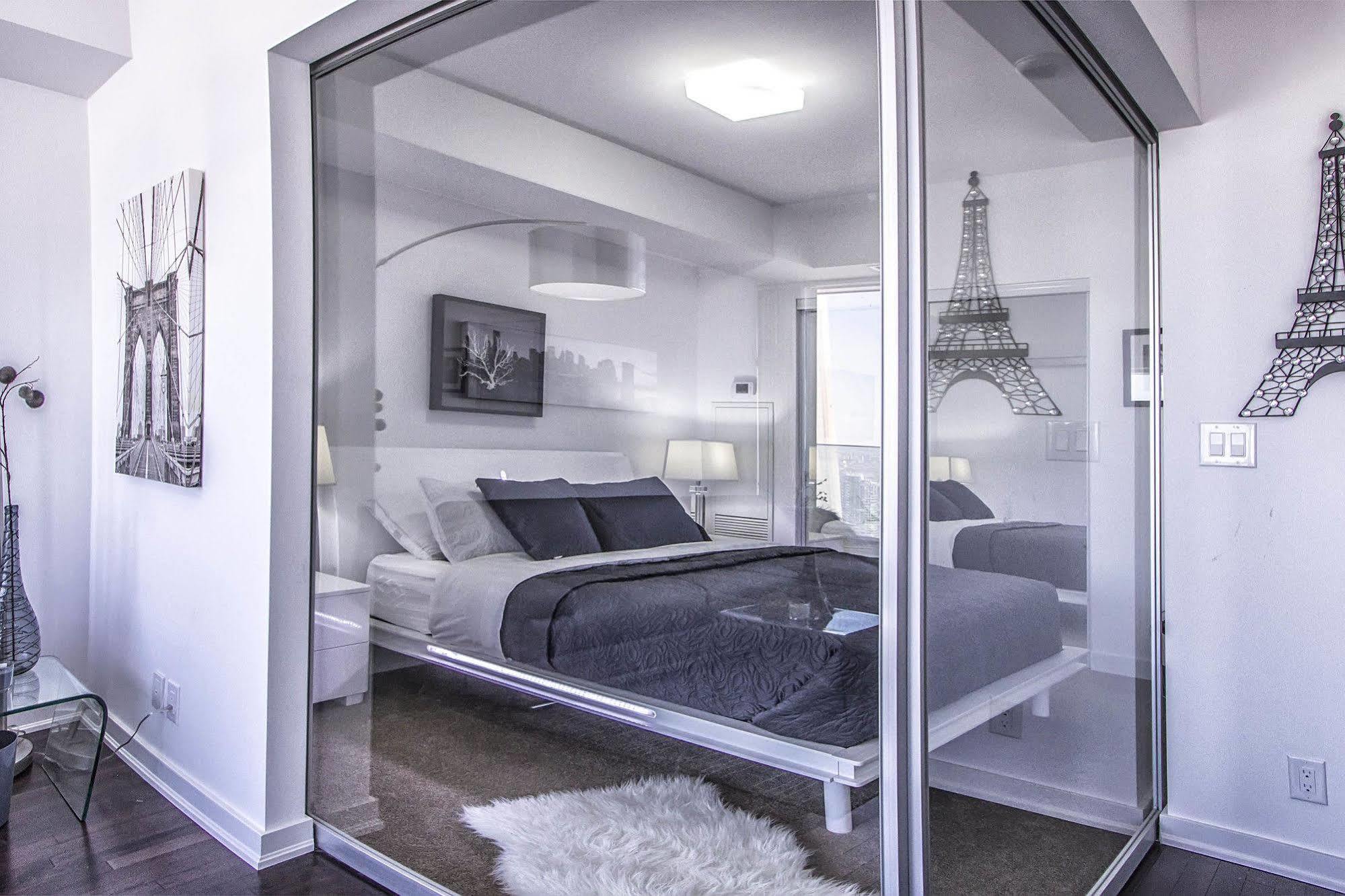 Atlantis Furnished - York Street 4* Toronto