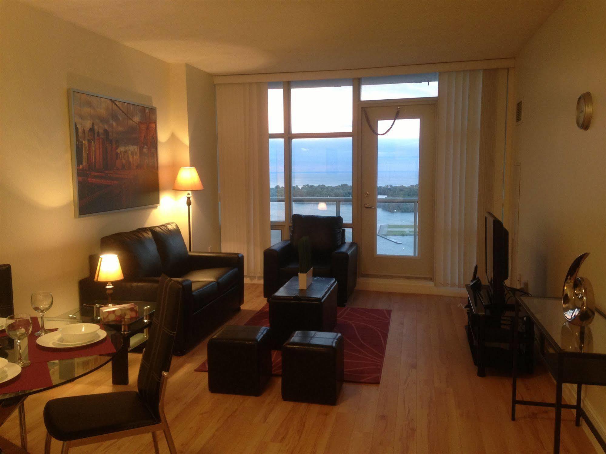 Atlas - Mariner Furnished Apartment *