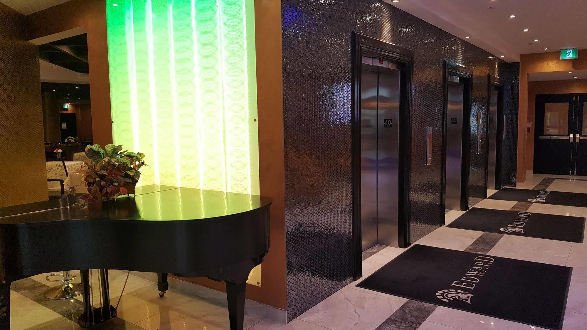 Hotel Edward North York