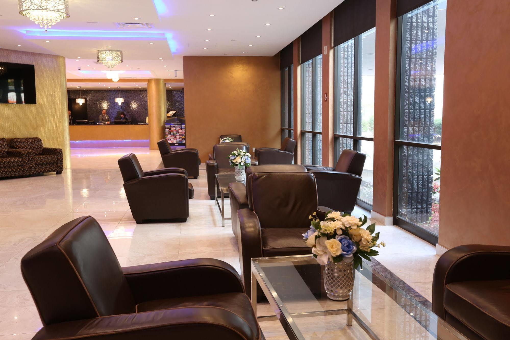 Hotel Edward North York