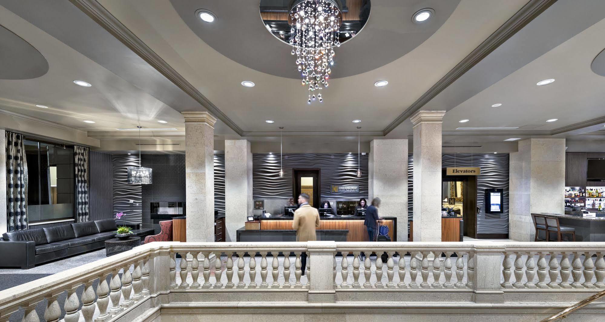 One King West And Hotel 4*
